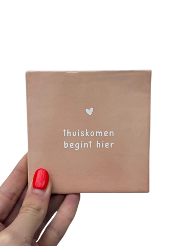 Tegel - Thuiskomen begint hier - licht roze