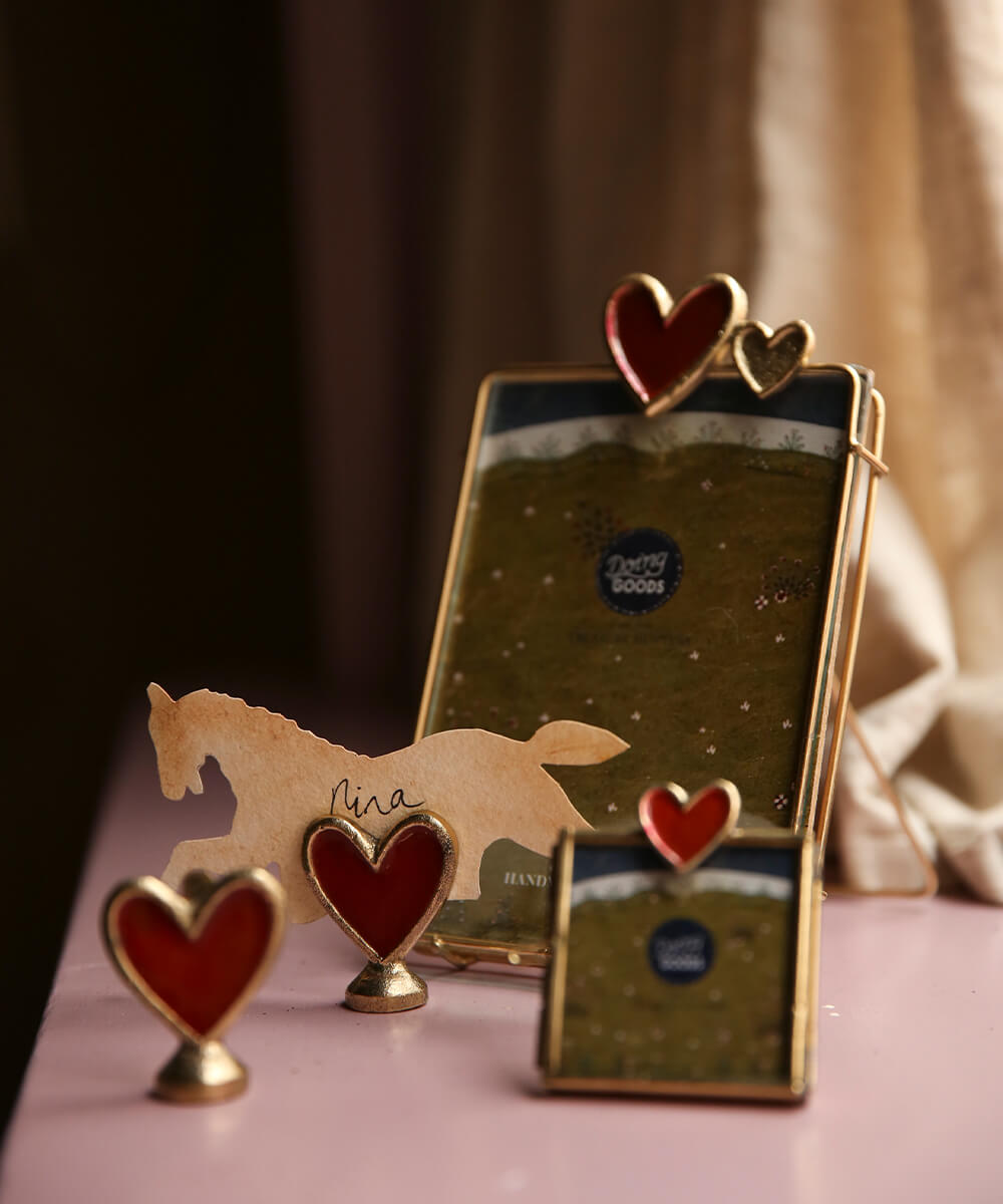 Pyar heart mini frame - red gold - doing goods