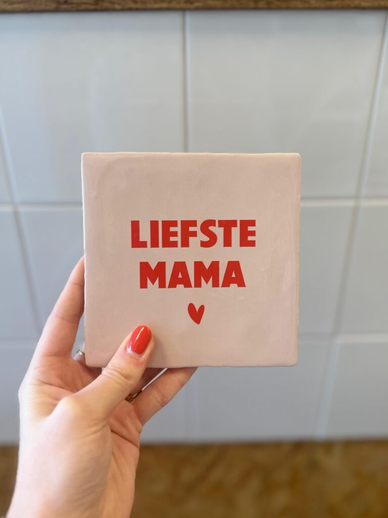 Tegel - Liefste mama - licht roze / rood