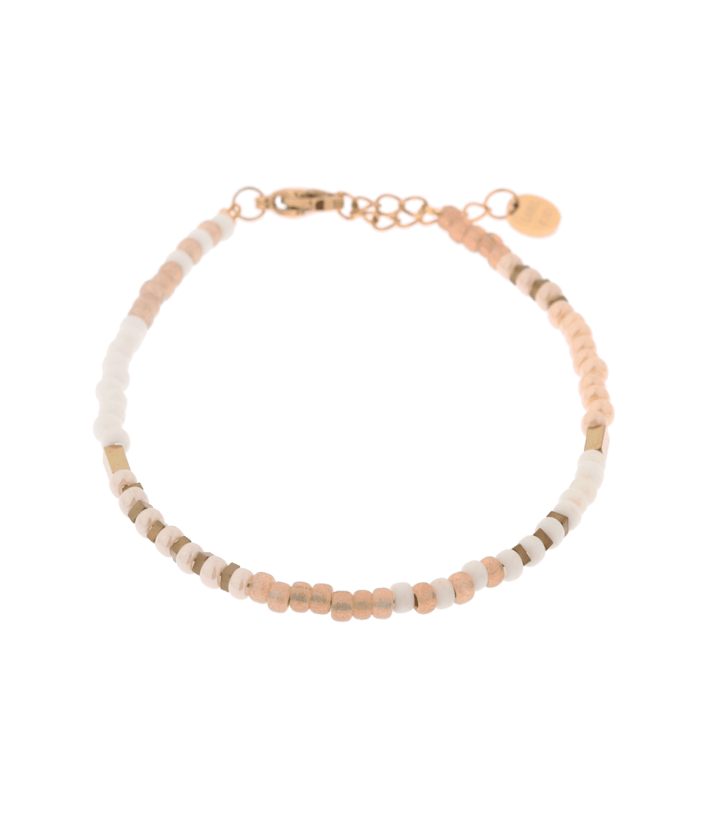 Perfect white bracelet gold