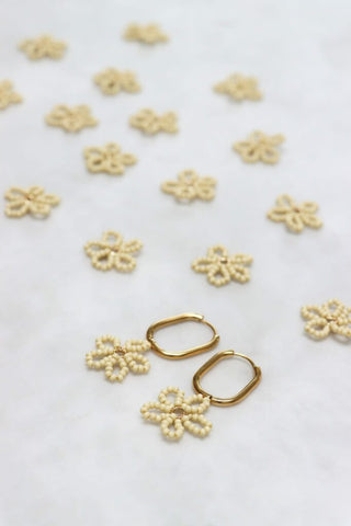 Single flower beads hoop gold