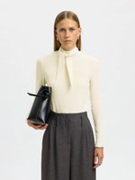 Slflina land ls high neck top - egret