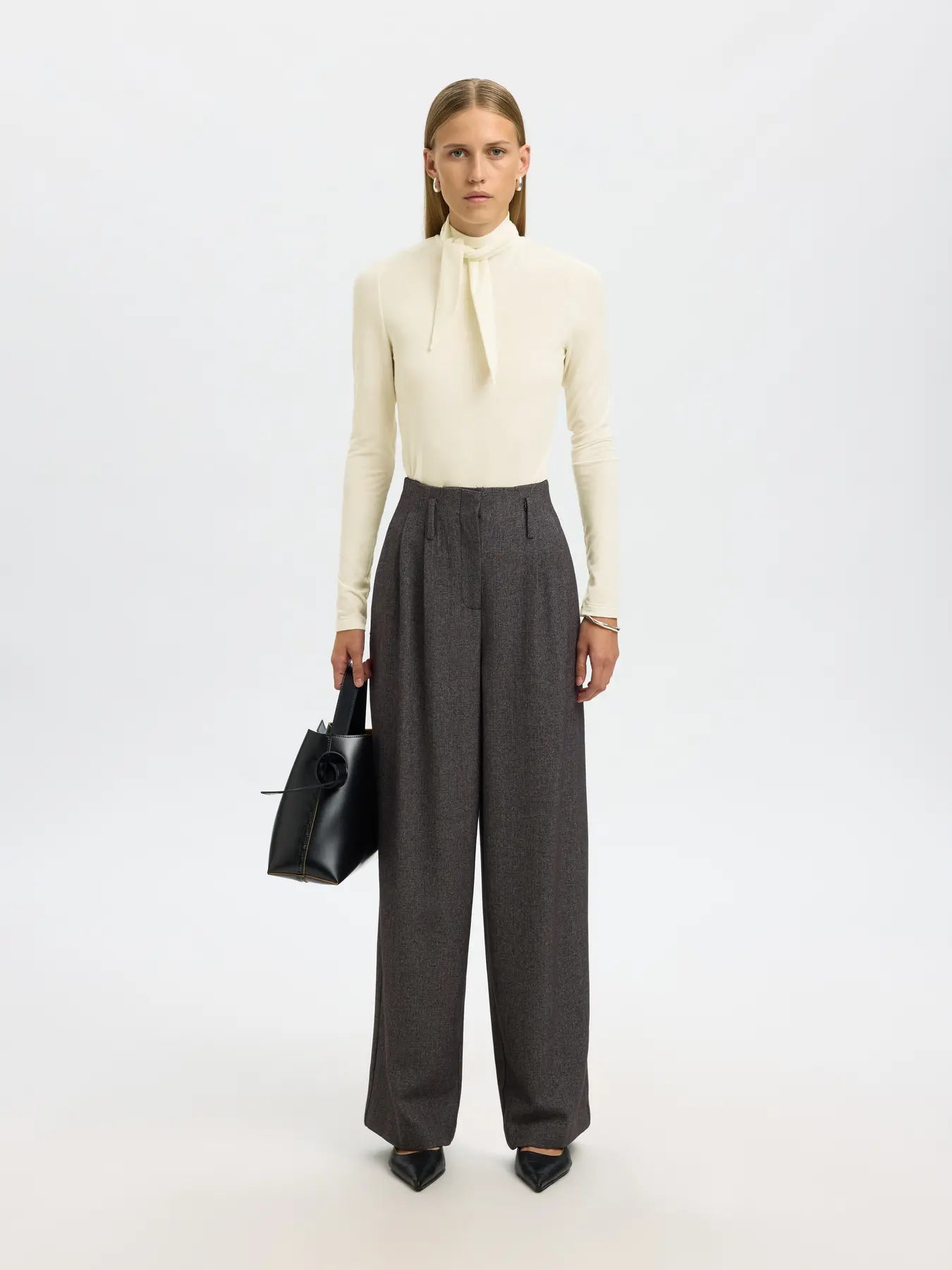 Slflina land ls high neck top - egret