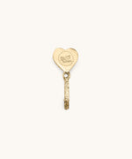 Saachi heart hook