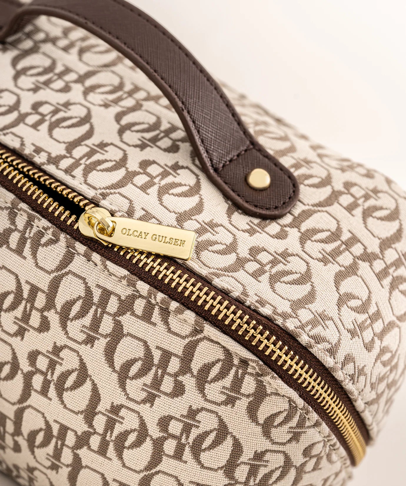 Small Jaquard make-up bag