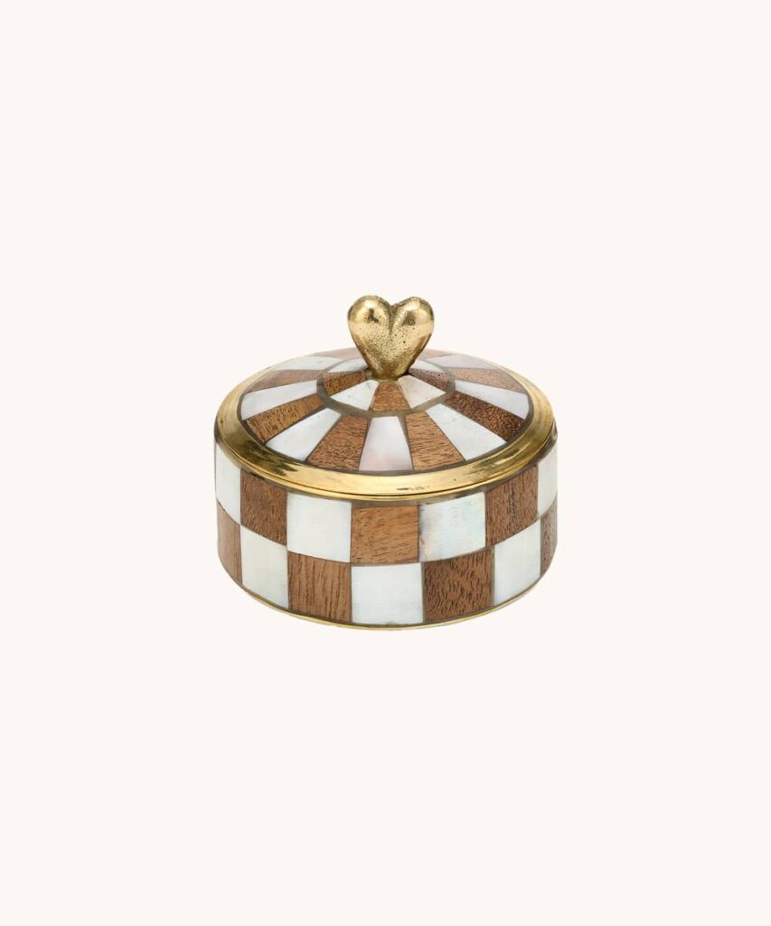 Heart  Circus box woody